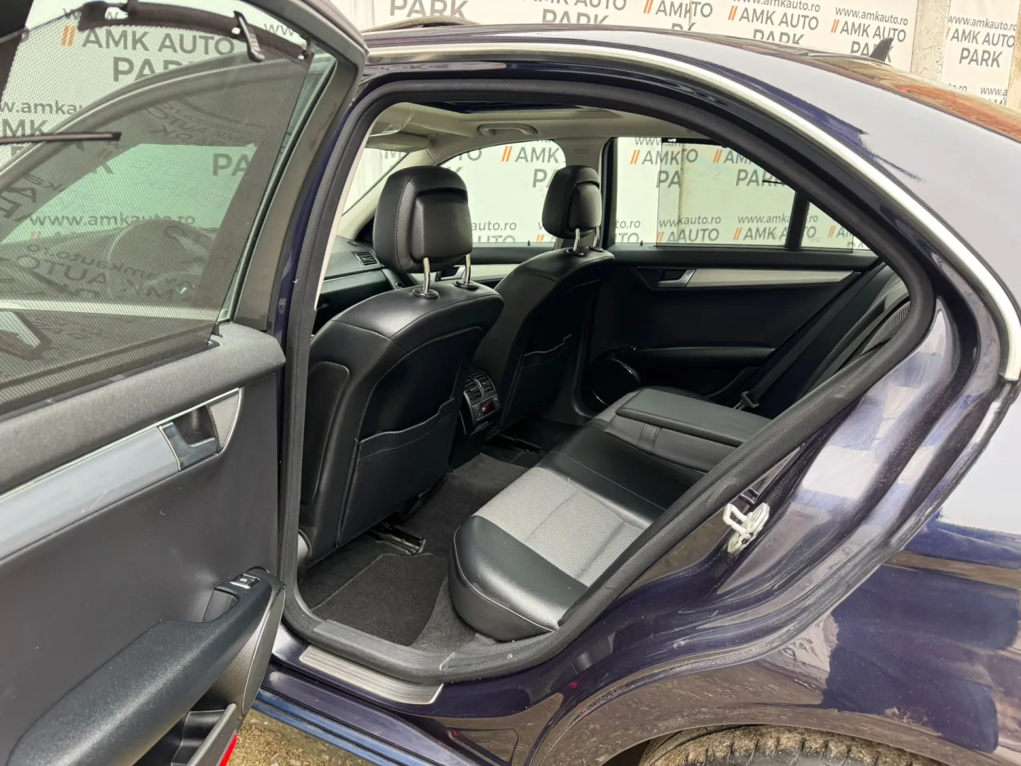 Cumpara/ Vinde online Mercedes-Benz C-Class 2010 SH, la cel mai bun pret pentru tine!