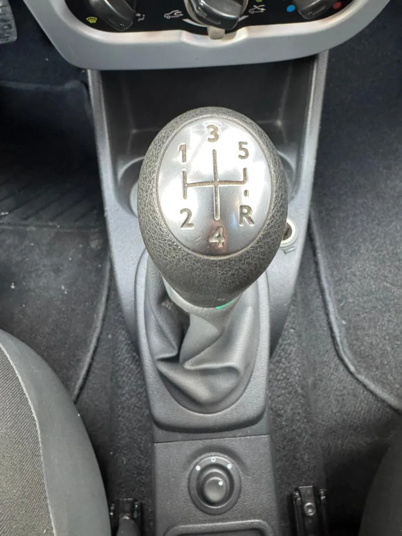 Cumpara/ Vinde online Dacia Logan 2011 SH, la cel mai bun pret pentru tine!