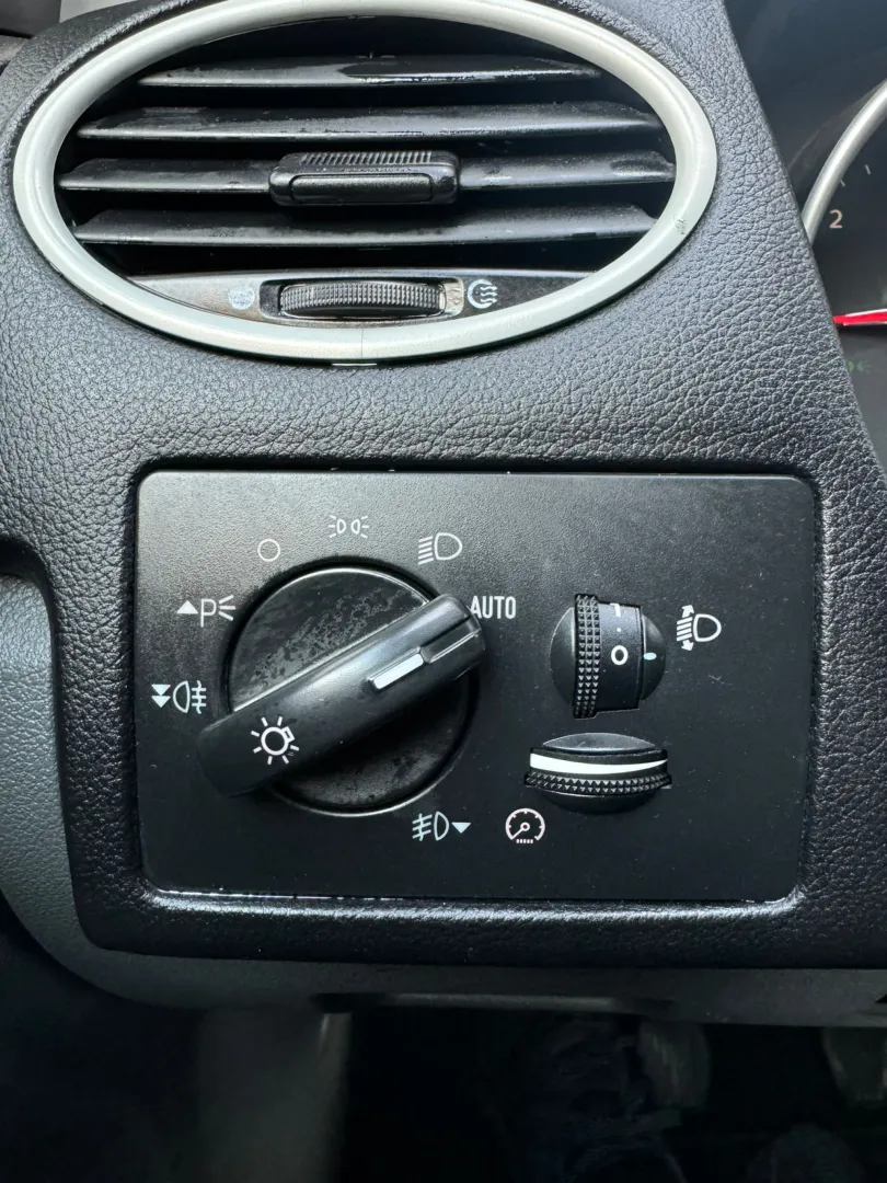 Cumpara/ Vinde online Ford Focus 2008 SH, la cel mai bun pret pentru tine!