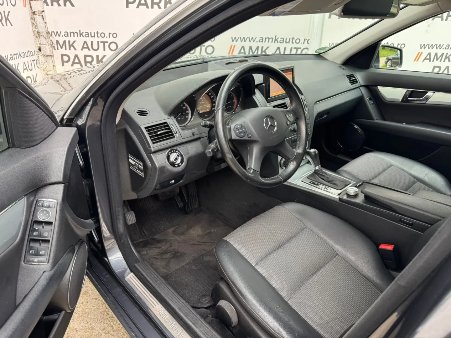 Cumpara/ Vinde online Mercedes-Benz C-Class 2009 SH, la cel mai bun pret pentru tine!