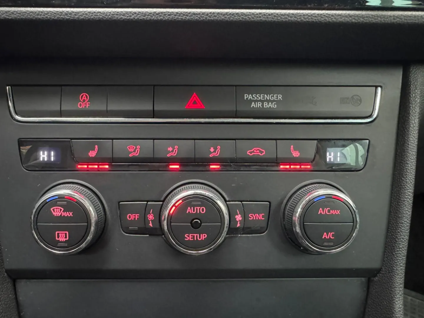 Cumpara/ Vinde online Seat Leon 2013 SH, la cel mai bun pret pentru tine!