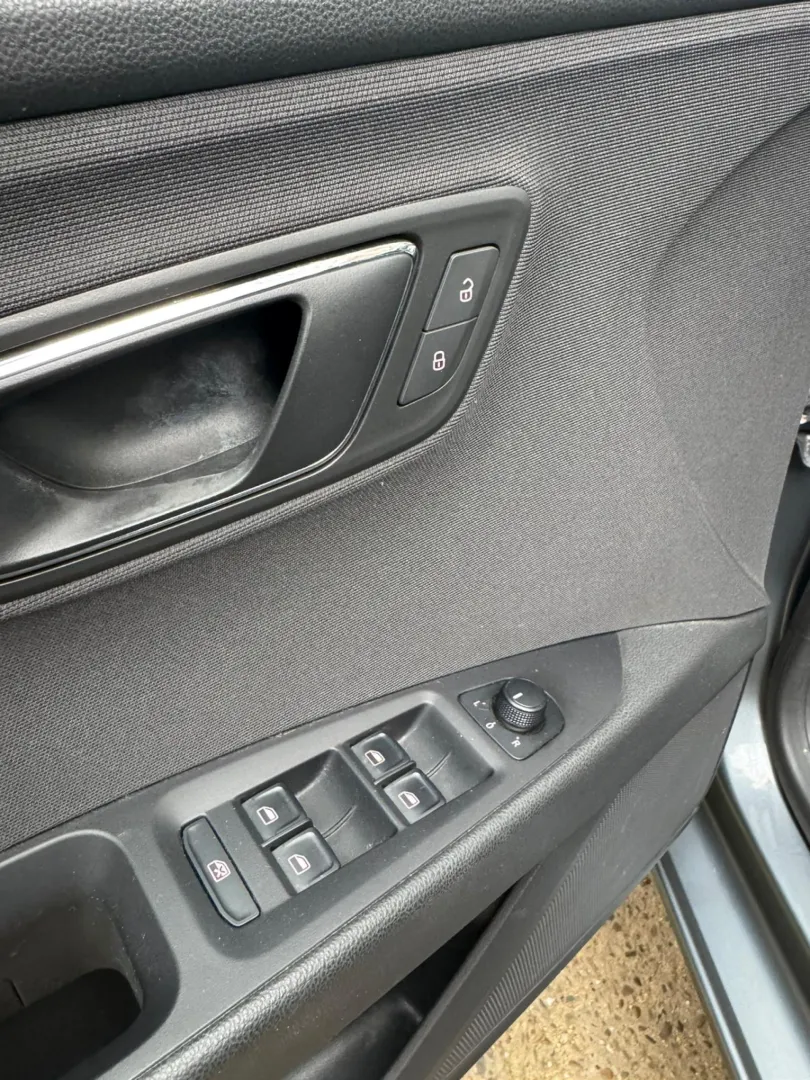 Cumpara/ Vinde online Seat Leon 2013 SH, la cel mai bun pret pentru tine!