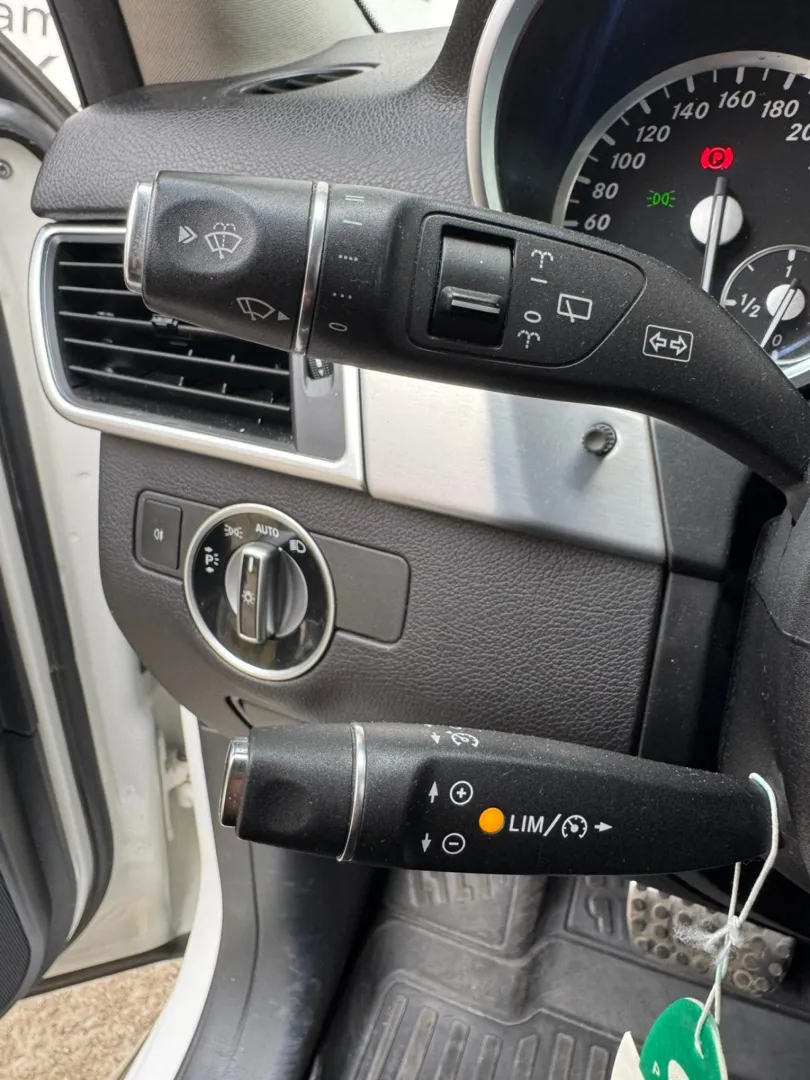 Cumpara/ Vinde online Mercedes-Benz ML-Class 2015 SH, la cel mai bun pret pentru tine!