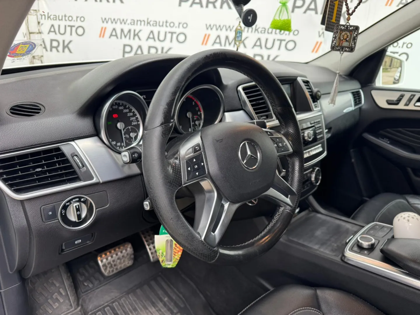 Cumpara/ Vinde online Mercedes-Benz ML-Class 2015 SH, la cel mai bun pret pentru tine!