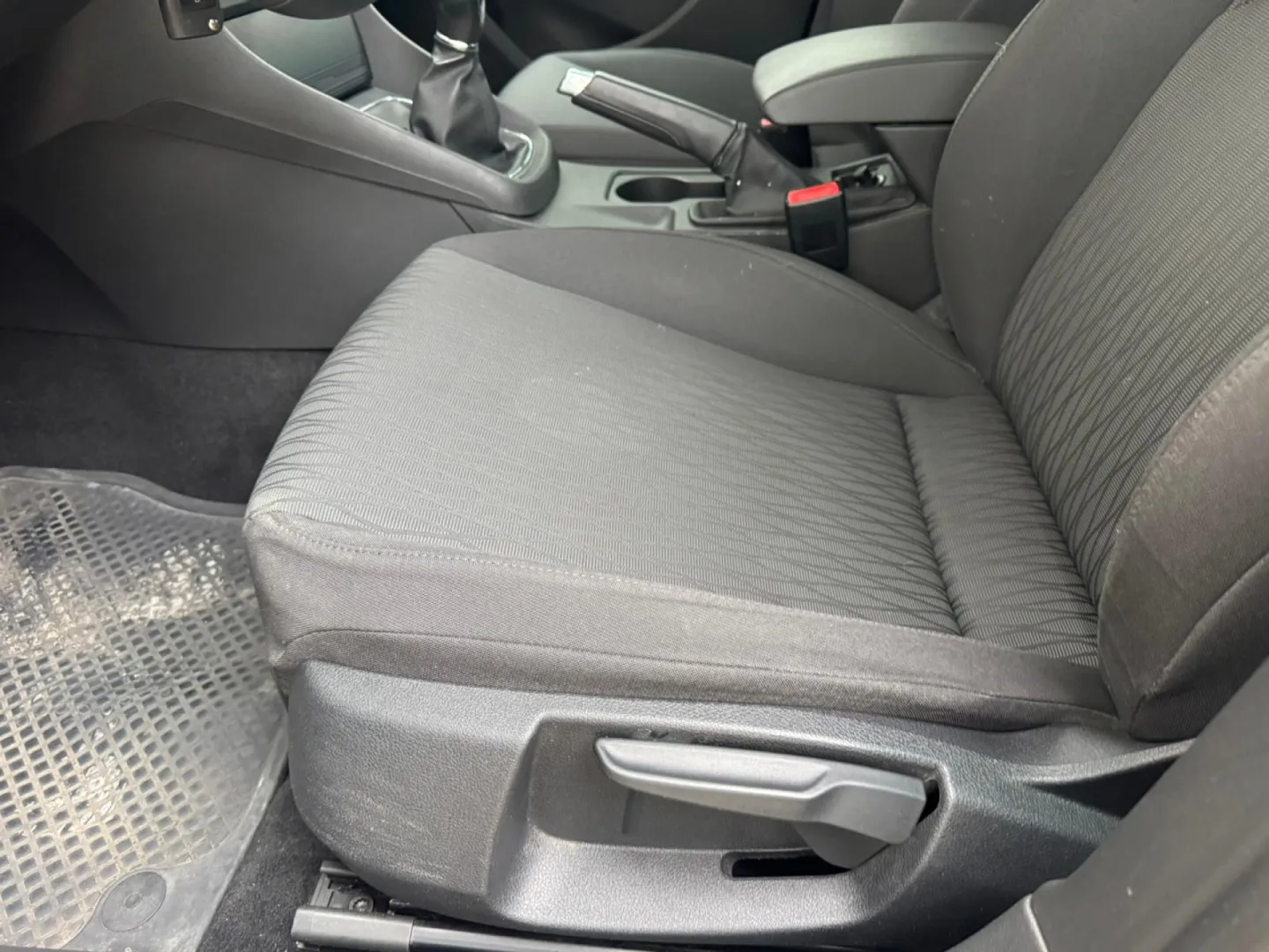 Cumpara/ Vinde online Seat Leon 2013 SH, la cel mai bun pret pentru tine!