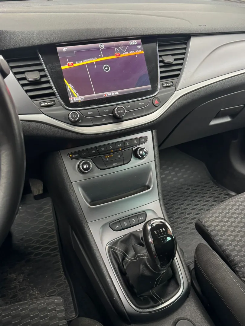 Cumpara/ Vinde online Opel Astra 2017 SH, la cel mai bun pret pentru tine!