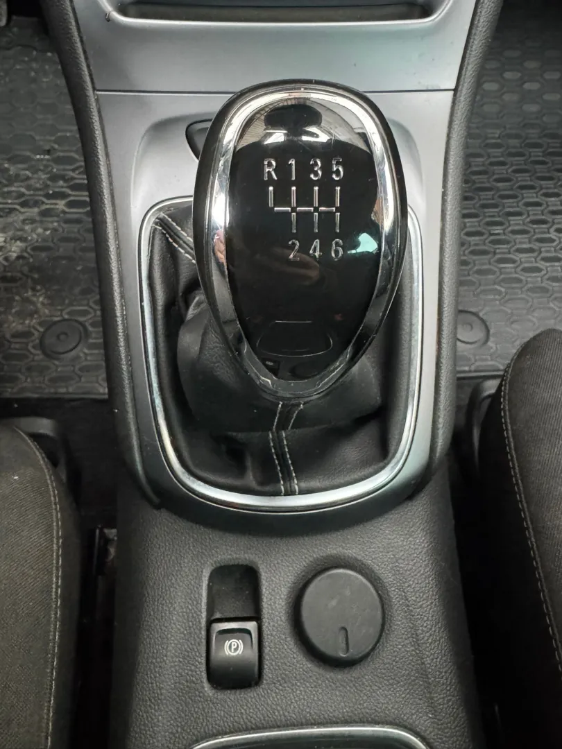 Cumpara/ Vinde online Opel Astra 2017 SH, la cel mai bun pret pentru tine!