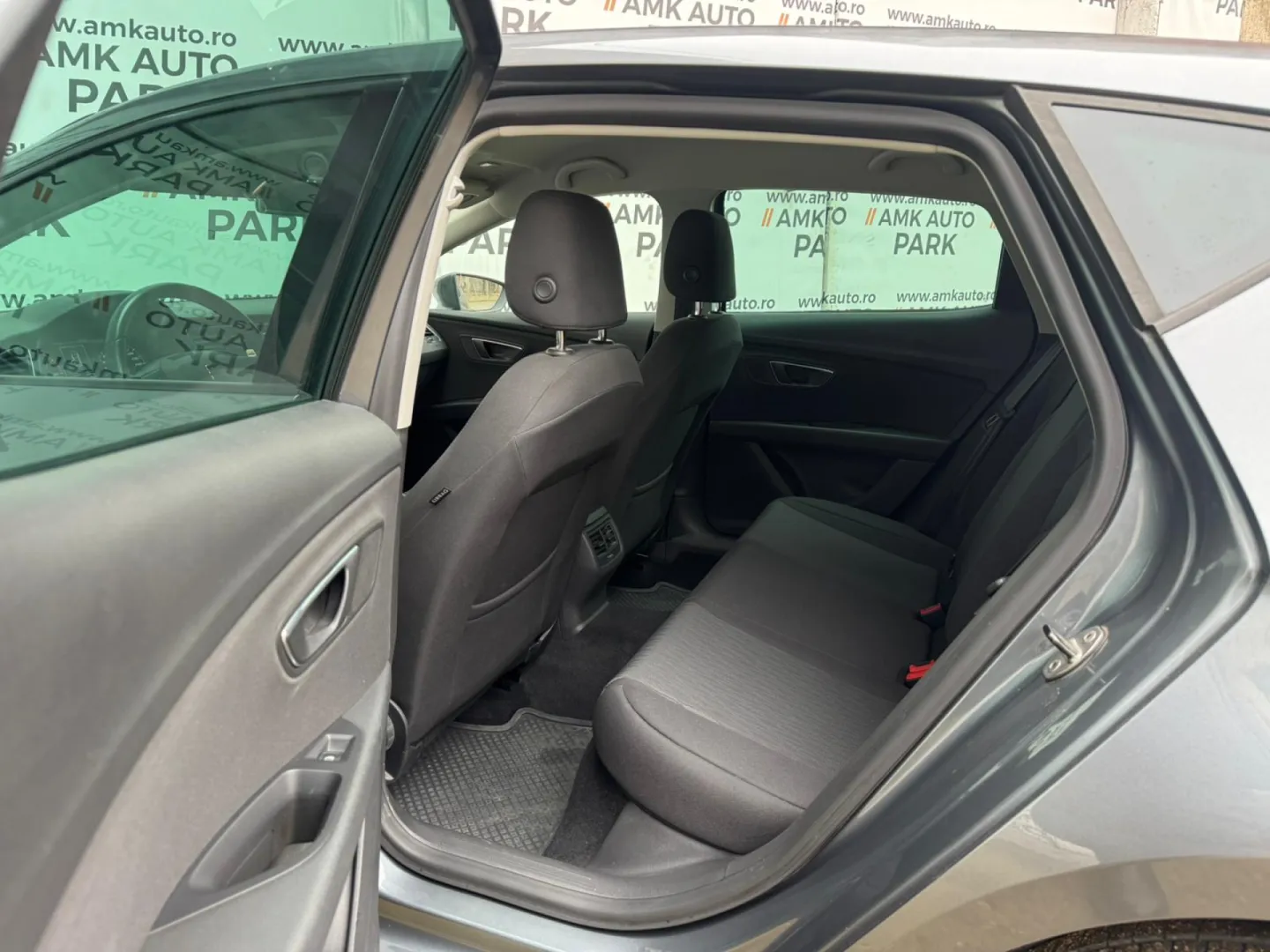 Cumpara/ Vinde online Seat Leon 2013 SH, la cel mai bun pret pentru tine!