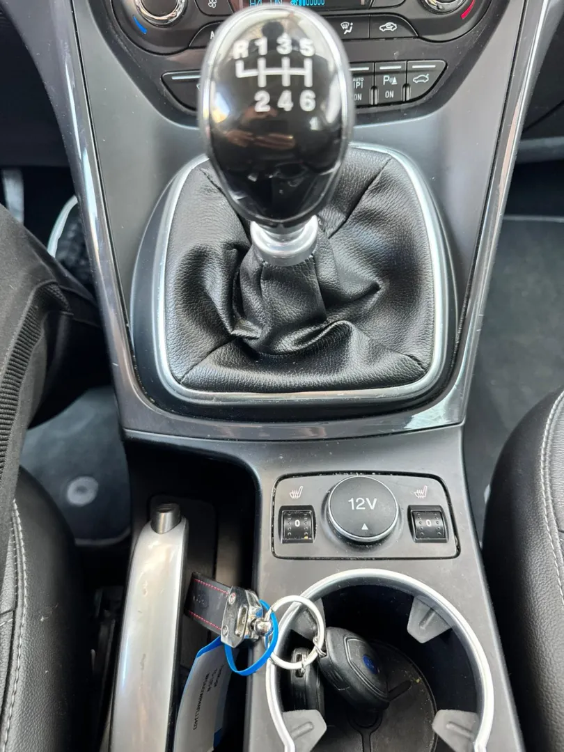 Cumpara/ Vinde online Ford Kuga 2015 SH, la cel mai bun pret pentru tine!