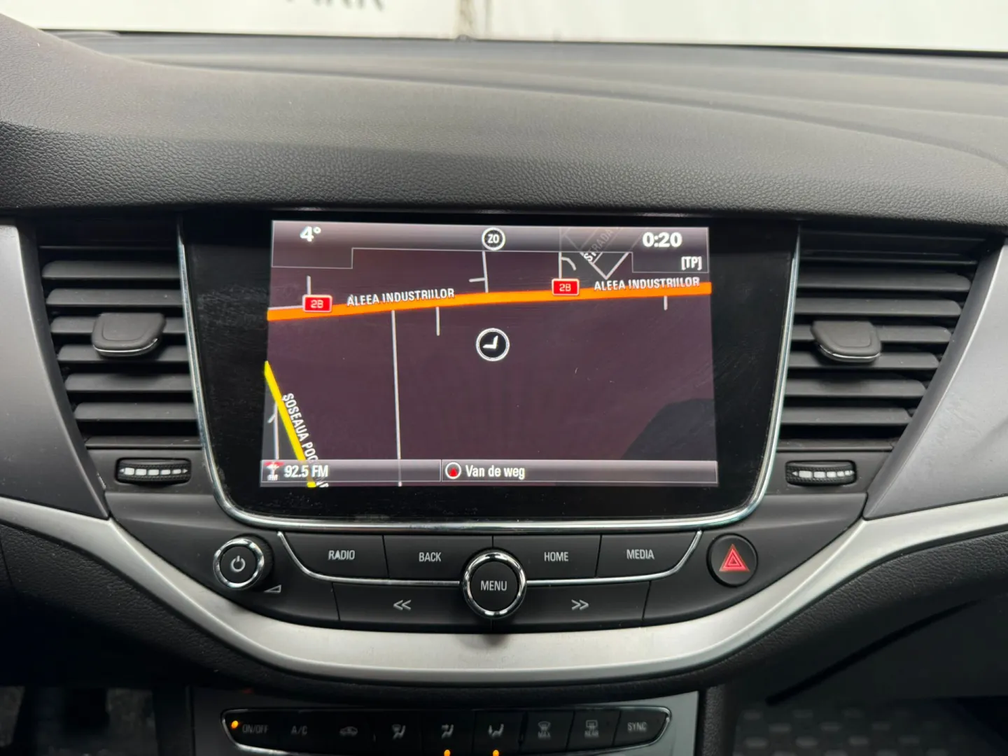 Cumpara/ Vinde online Opel Astra 2017 SH, la cel mai bun pret pentru tine!