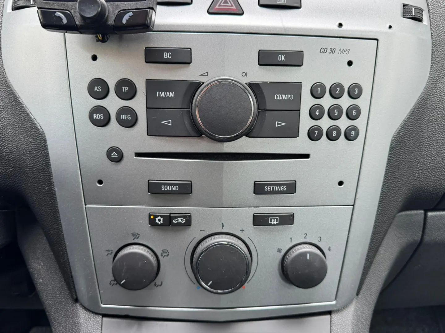 Cumpara/ Vinde online Opel Zafira 2010 SH, la cel mai bun pret pentru tine!