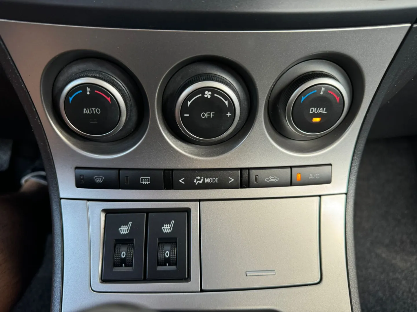Cumpara/ Vinde online Mazda 3 2010 SH, la cel mai bun pret pentru tine!