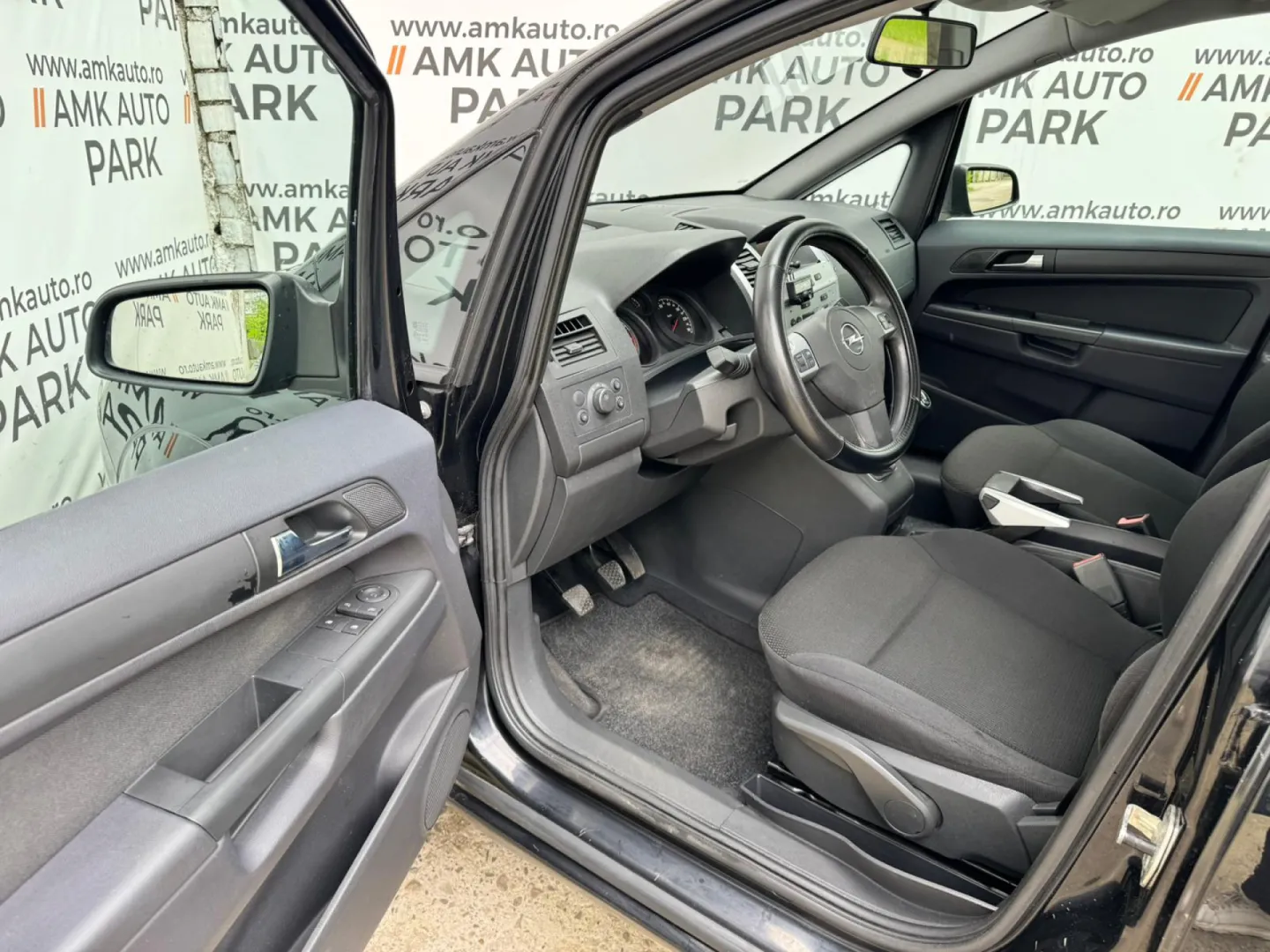 Cumpara/ Vinde online Opel Zafira 2010 SH, la cel mai bun pret pentru tine!