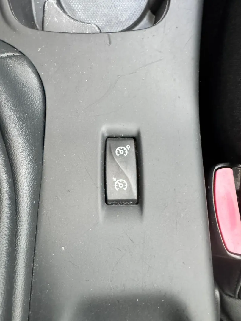Cumpara/ Vinde online Renault  Megane 2009 SH, la cel mai bun pret pentru tine!