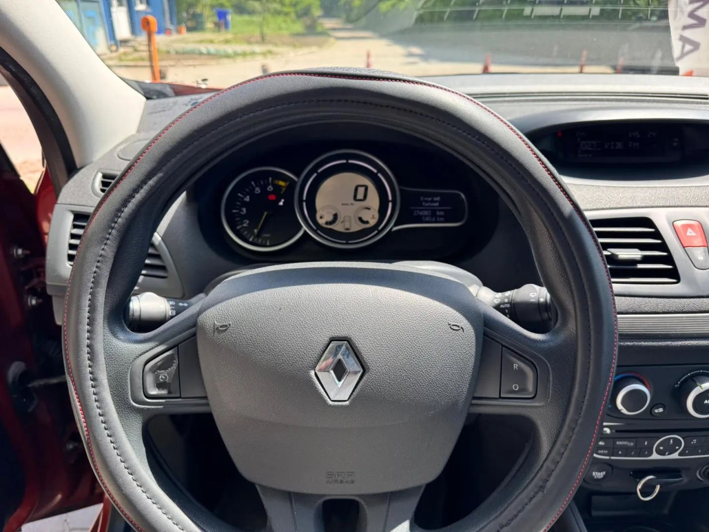 Cumpara/ Vinde online Renault  Megane 2009 SH, la cel mai bun pret pentru tine!