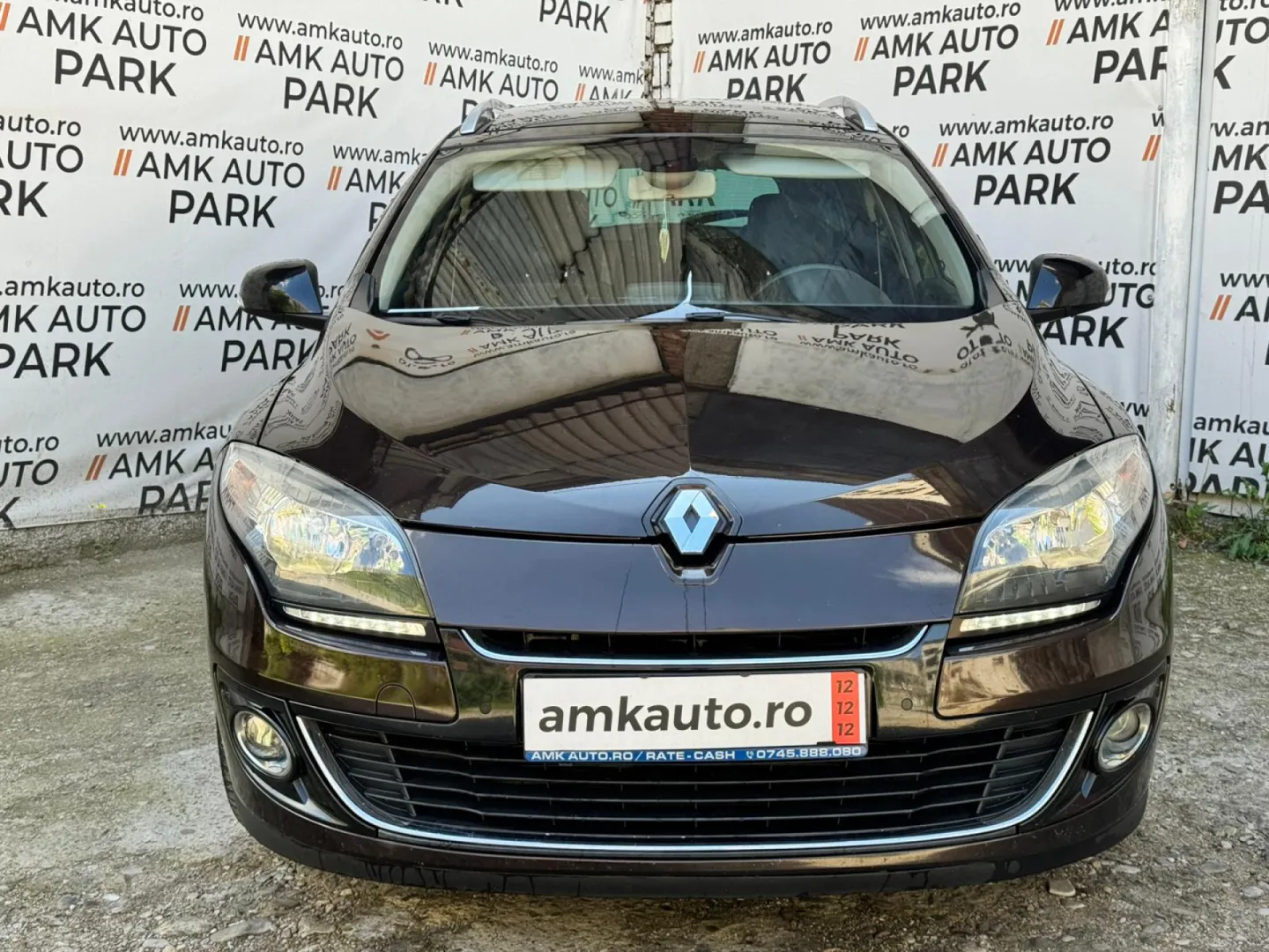Cumpara/ Vinde online Renault  Megane 2012 SH, la cel mai bun pret pentru tine!