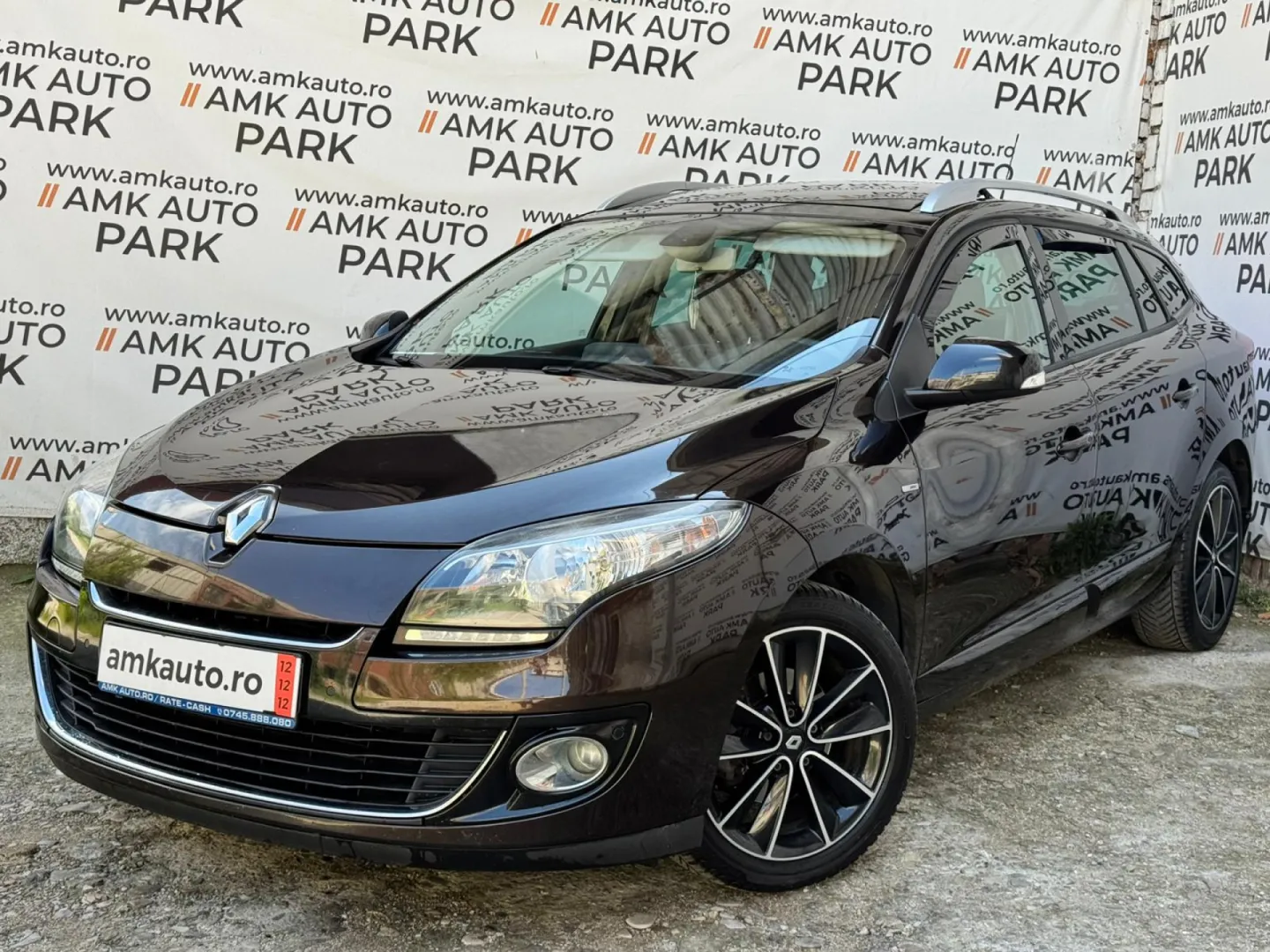 Cumpara/ Vinde online Renault  Megane 2012 SH, la cel mai bun pret pentru tine!