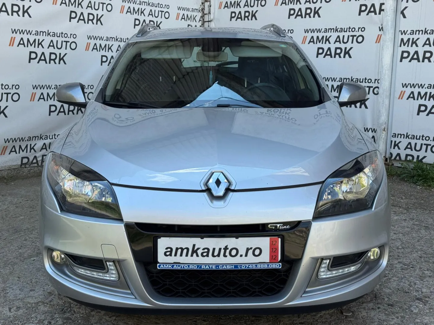 Cumpara/ Vinde online Renault  Megane 2013 SH, la cel mai bun pret pentru tine!
