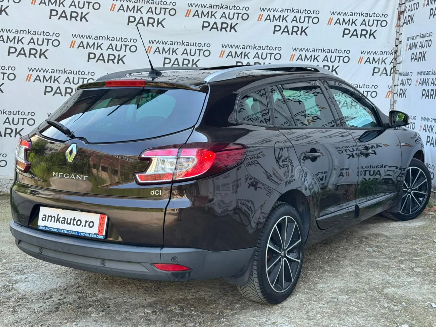 Cumpara/ Vinde online Renault  Megane 2012 SH, la cel mai bun pret pentru tine!