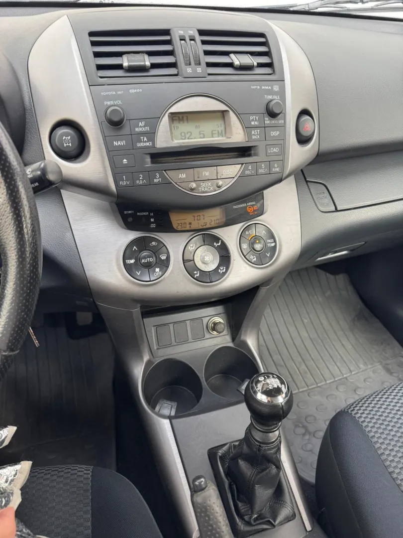 Cumpara/ Vinde online Toyota RAV 4 2007 SH, la cel mai bun pret pentru tine!