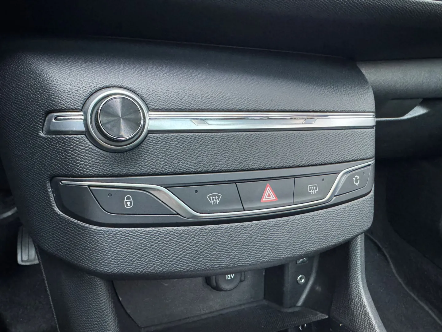 Cumpara/ Vinde online Peugeot 308 2016 SH, la cel mai bun pret pentru tine!