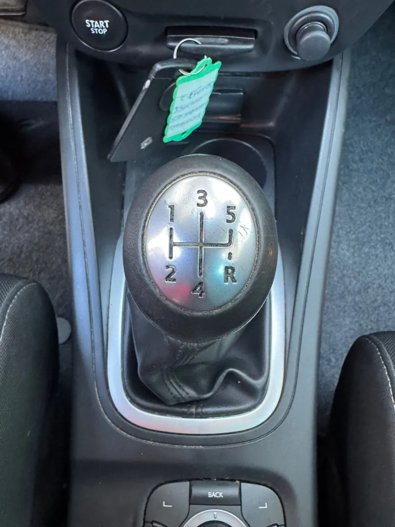 Cumpara/ Vinde online Renault  Megane 2010 SH, la cel mai bun pret pentru tine!