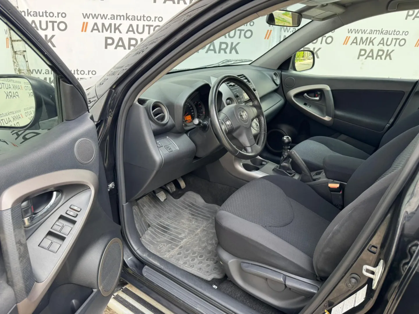 Cumpara/ Vinde online Toyota RAV 4 2007 SH, la cel mai bun pret pentru tine!