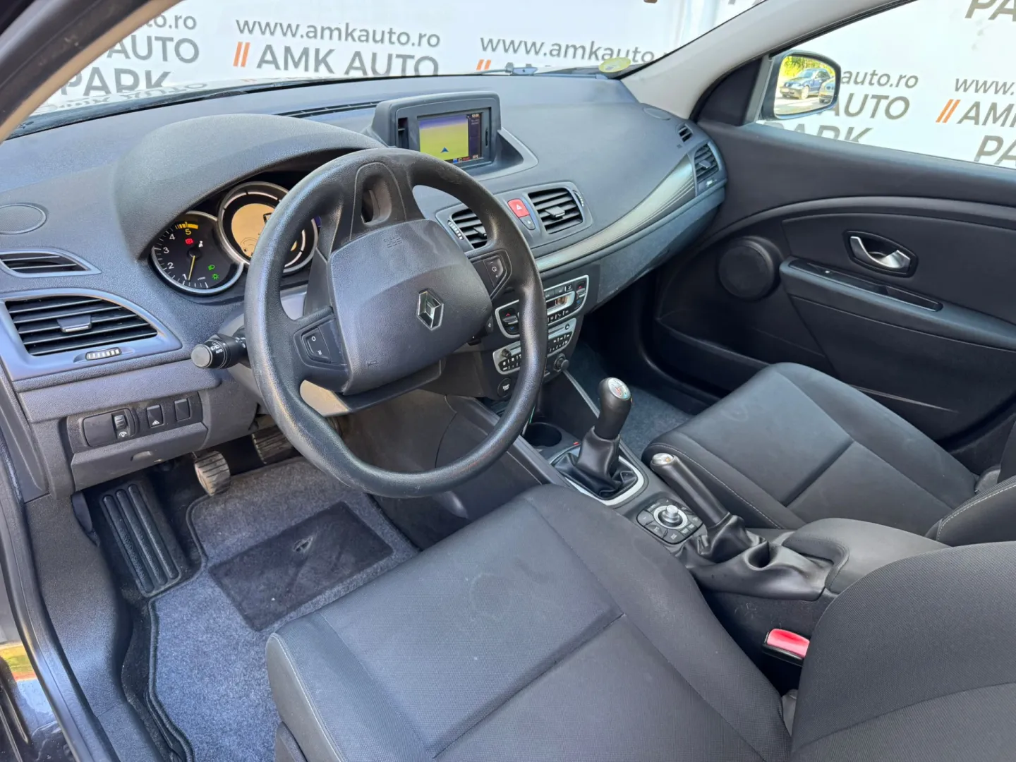 Cumpara/ Vinde online Renault  Megane 2010 SH, la cel mai bun pret pentru tine!