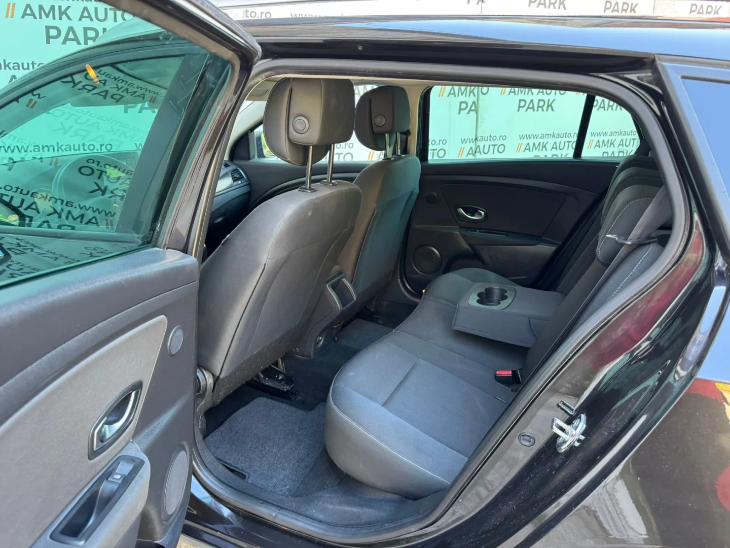 Cumpara/ Vinde online Renault  Megane 2010 SH, la cel mai bun pret pentru tine!