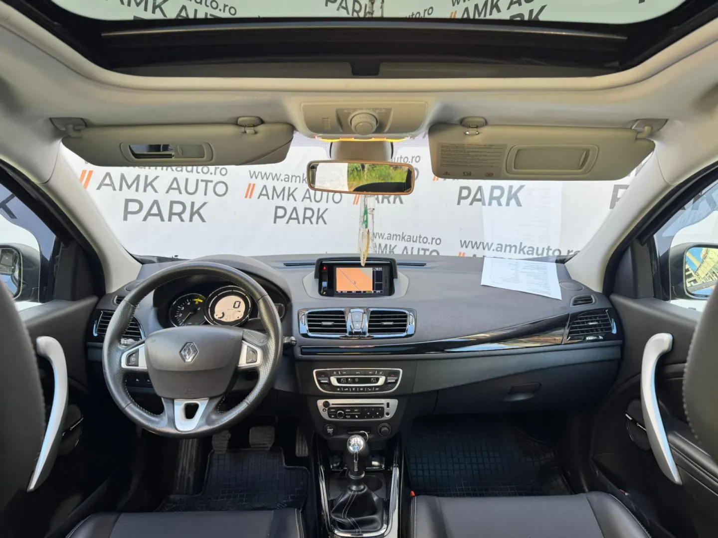 Cumpara/ Vinde online Renault  Megane 2012 SH, la cel mai bun pret pentru tine!