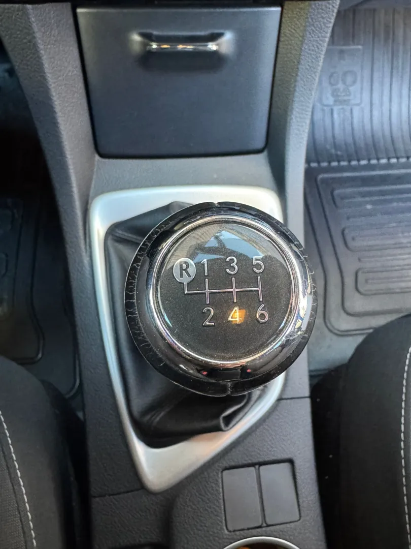 Cumpara/ Vinde online Toyota Corolla 2014 SH, la cel mai bun pret pentru tine!