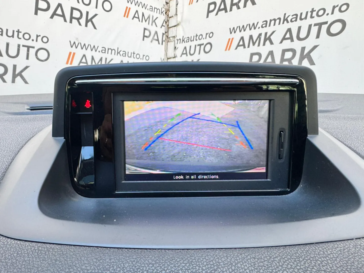 Cumpara/ Vinde online Renault  Megane 2012 SH, la cel mai bun pret pentru tine!