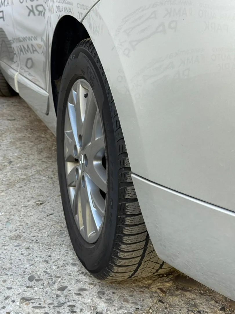 Cumpara/ Vinde online Renault  Megane 2013 SH, la cel mai bun pret pentru tine!