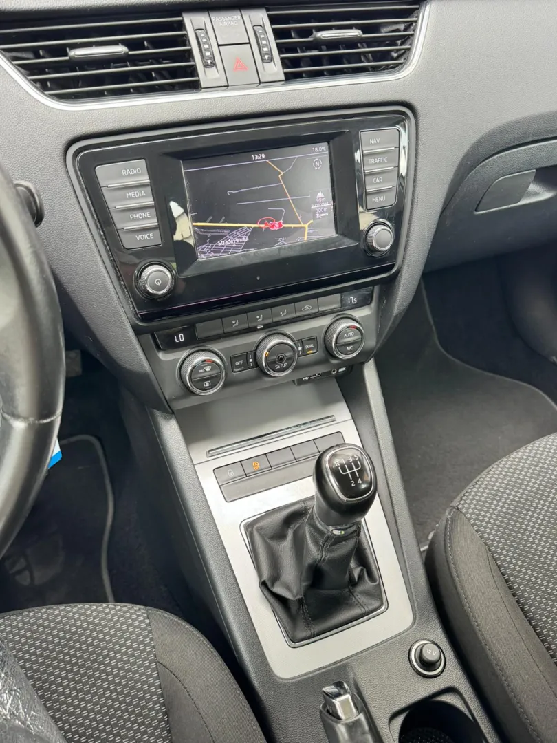 Cumpara/ Vinde online Skoda Octavia 2014 SH, la cel mai bun pret pentru tine!