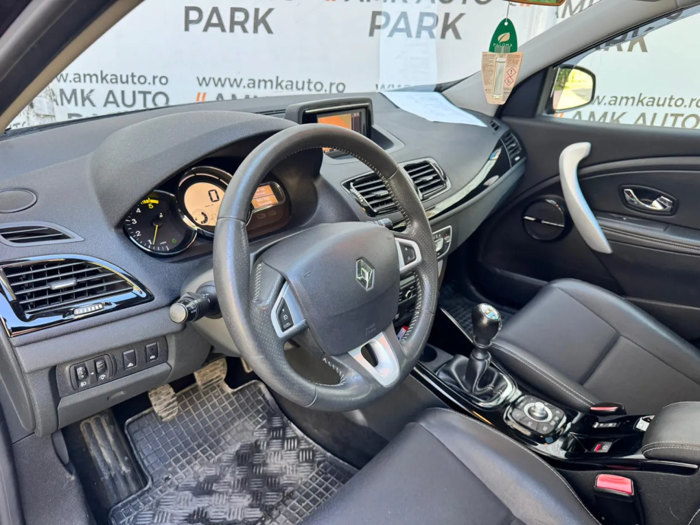 Cumpara/ Vinde online Renault  Megane 2012 SH, la cel mai bun pret pentru tine!