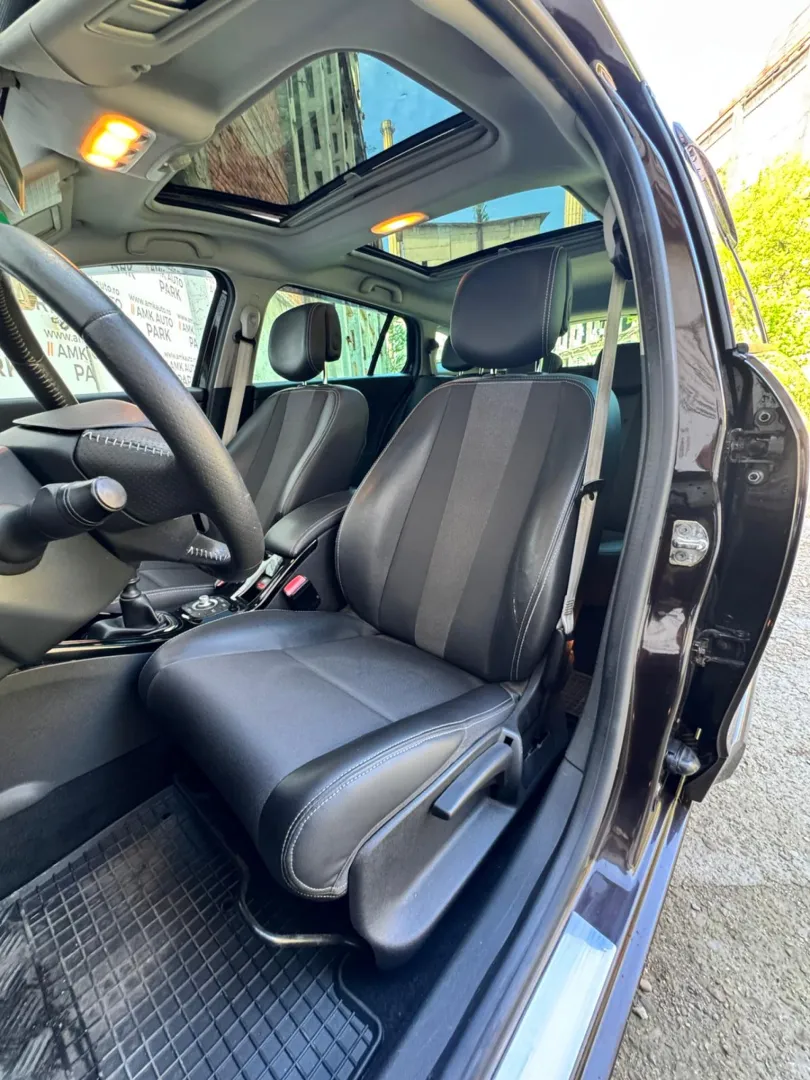 Cumpara/ Vinde online Renault  Megane 2012 SH, la cel mai bun pret pentru tine!