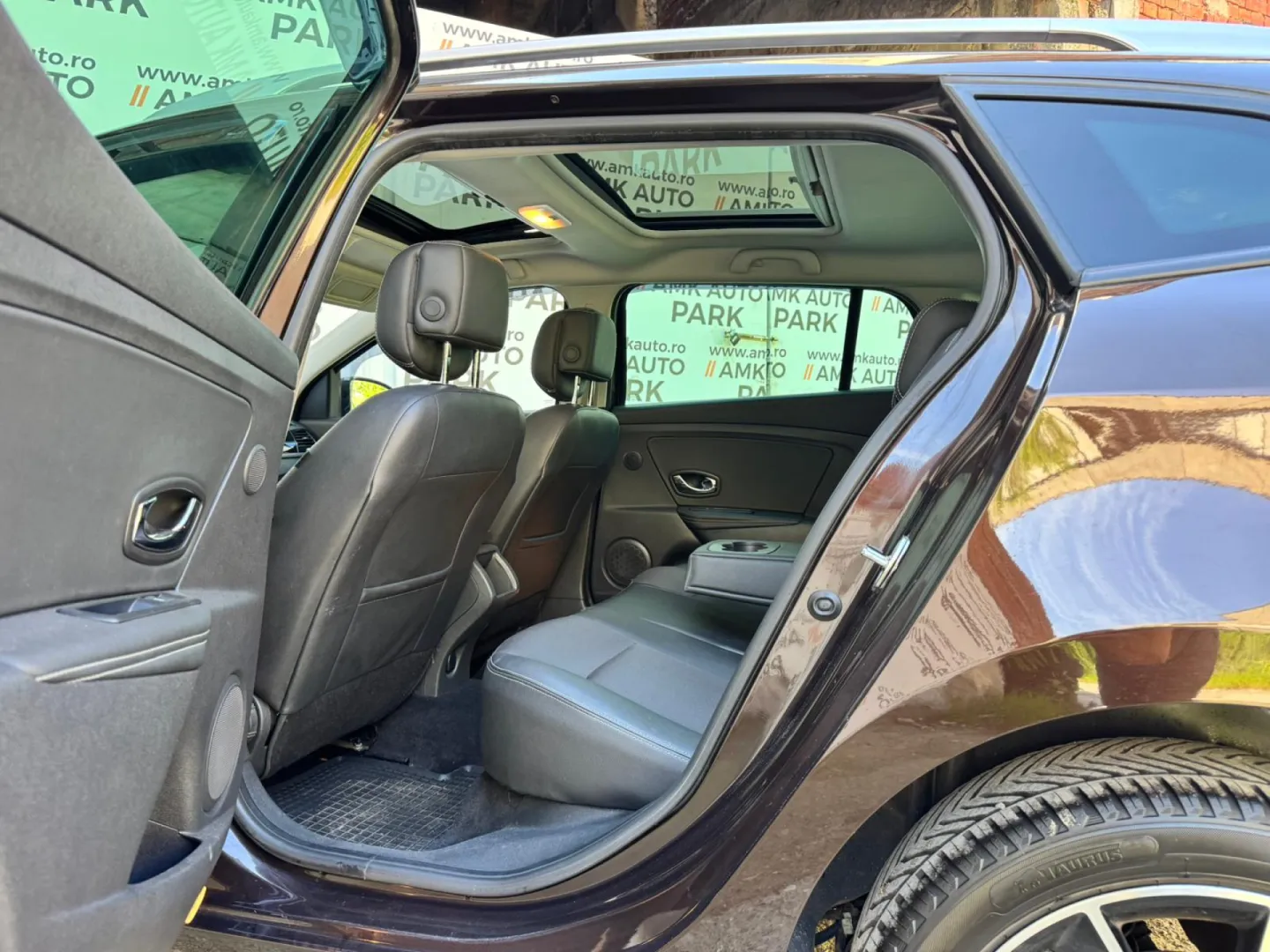 Cumpara/ Vinde online Renault  Megane 2012 SH, la cel mai bun pret pentru tine!