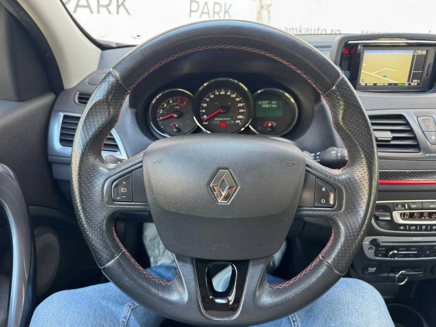 Cumpara/ Vinde online Renault  Megane 2013 SH, la cel mai bun pret pentru tine!