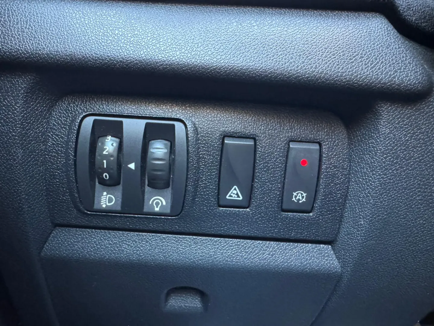 Cumpara/ Vinde online Renault  Megane 2013 SH, la cel mai bun pret pentru tine!