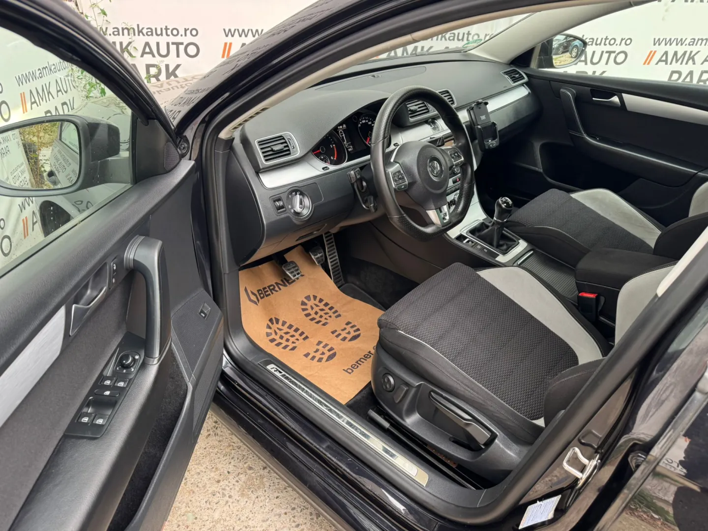 Cumpara/ Vinde online Volkswagen Passat 2013 SH, la cel mai bun pret pentru tine!