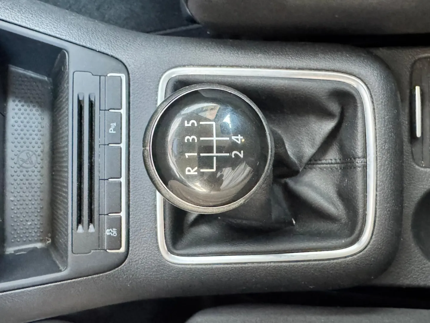 Cumpara/ Vinde online Volkswagen Golf Plus 2014 SH, la cel mai bun pret pentru tine!