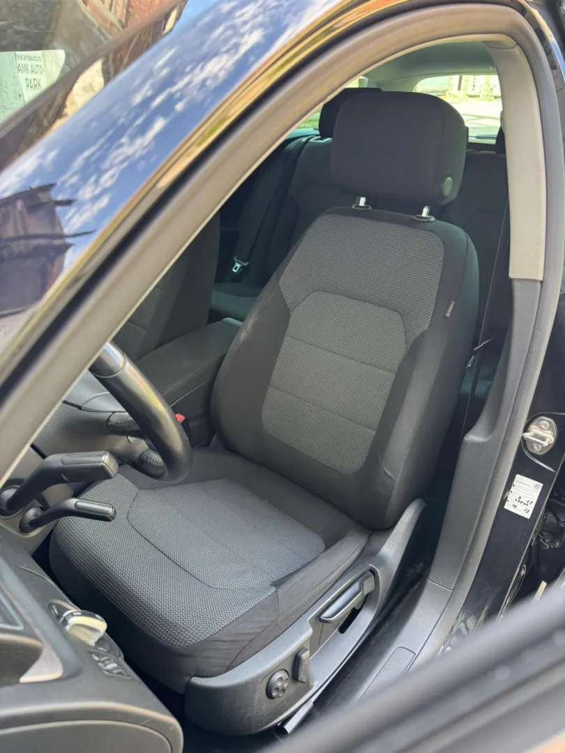 Cumpara/ Vinde online Volkswagen Passat 2011 SH, la cel mai bun pret pentru tine!
