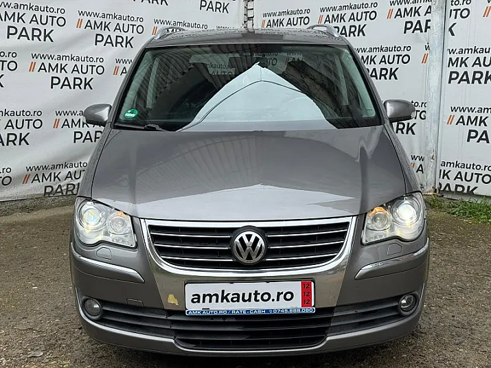 Cumpără / Vinde Volkswagen Touran 2008 SH, la cel mai bun pret pentru tine!