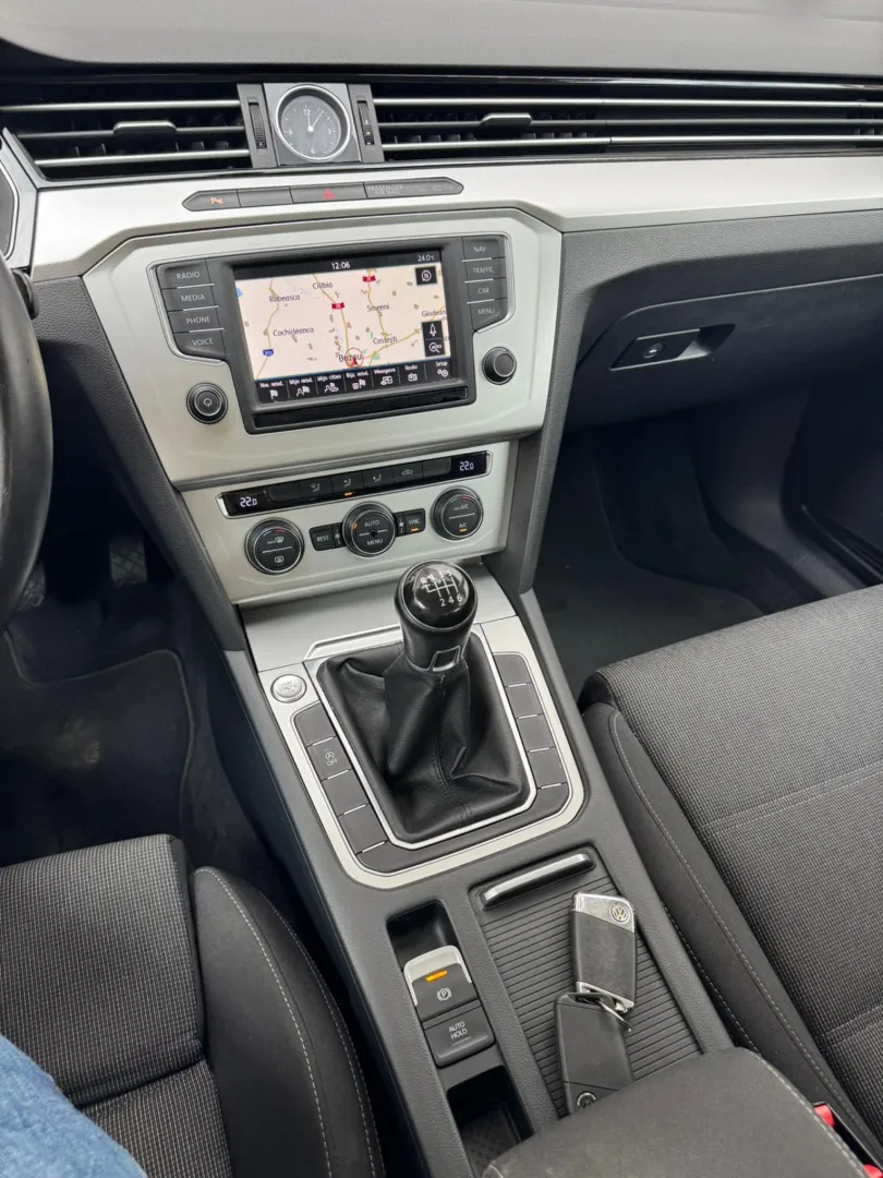 Cumpara/ Vinde online Volkswagen Passat 2015 SH, la cel mai bun pret pentru tine!
