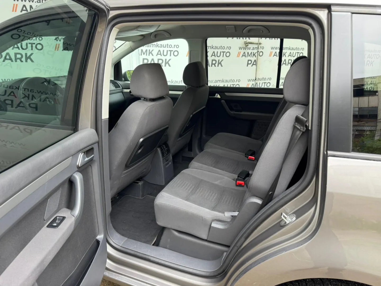 Cumpara/ Vinde online Volkswagen Touran 2008 SH, la cel mai bun pret pentru tine!