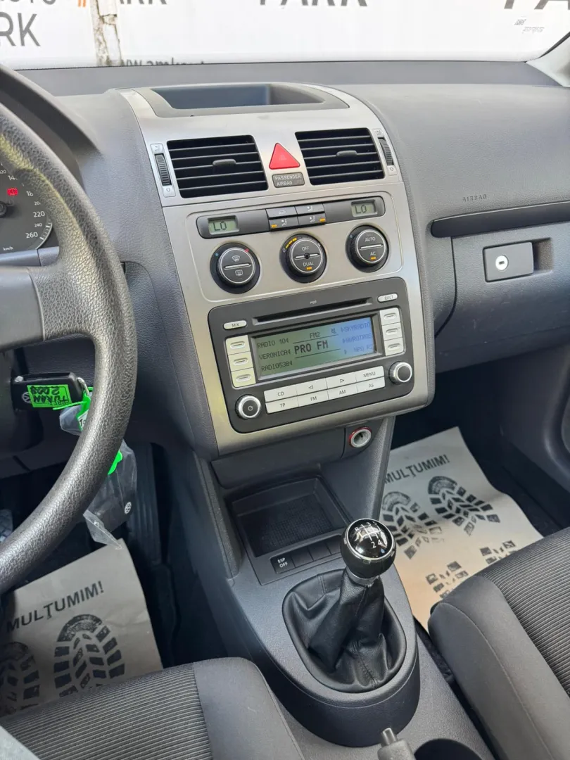 Cumpara/ Vinde online Volkswagen Touran 2007 SH, la cel mai bun pret pentru tine!