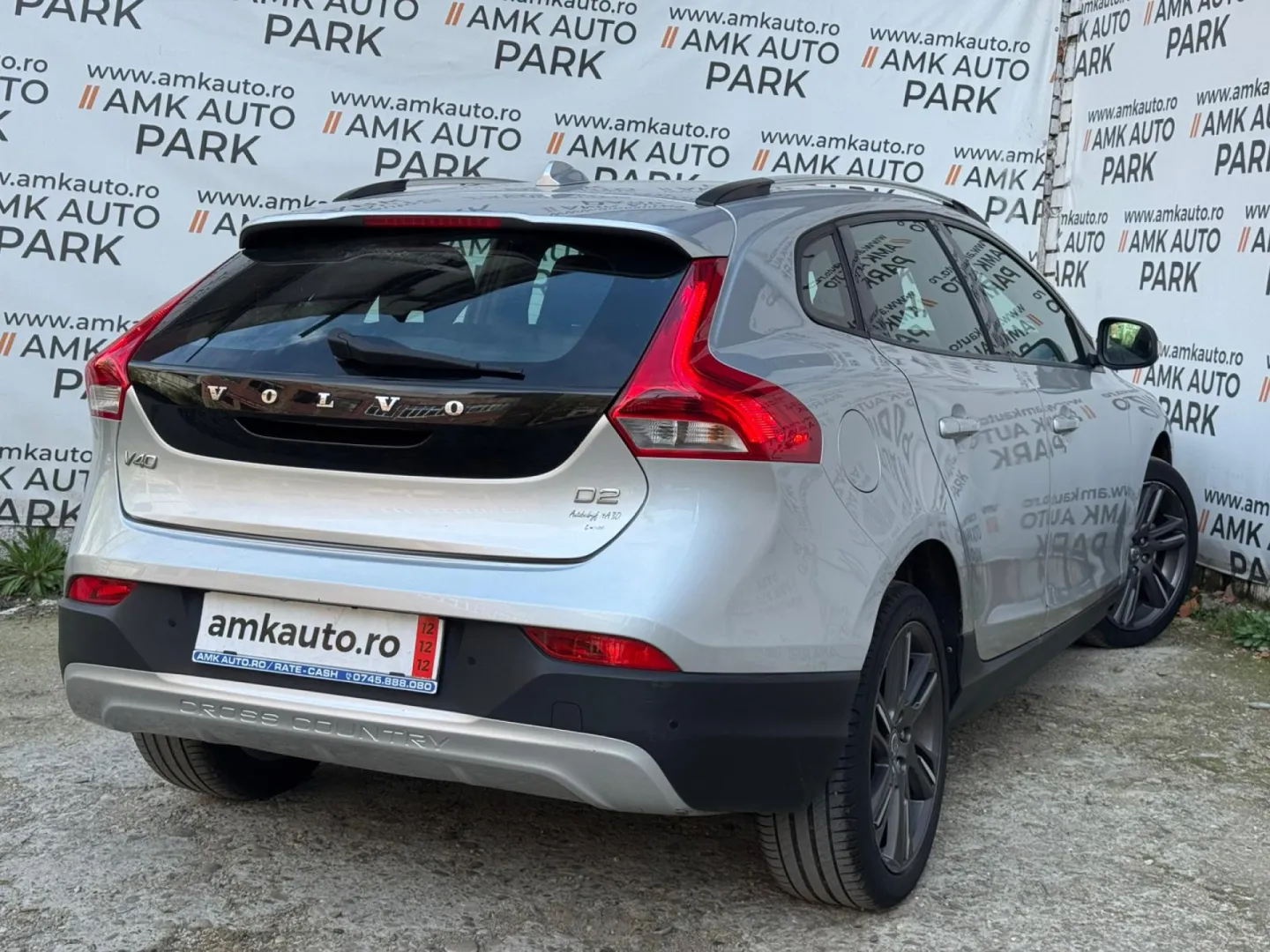 Cumpara/ Vinde online Volvo V40 2014 SH, la cel mai bun pret pentru tine!