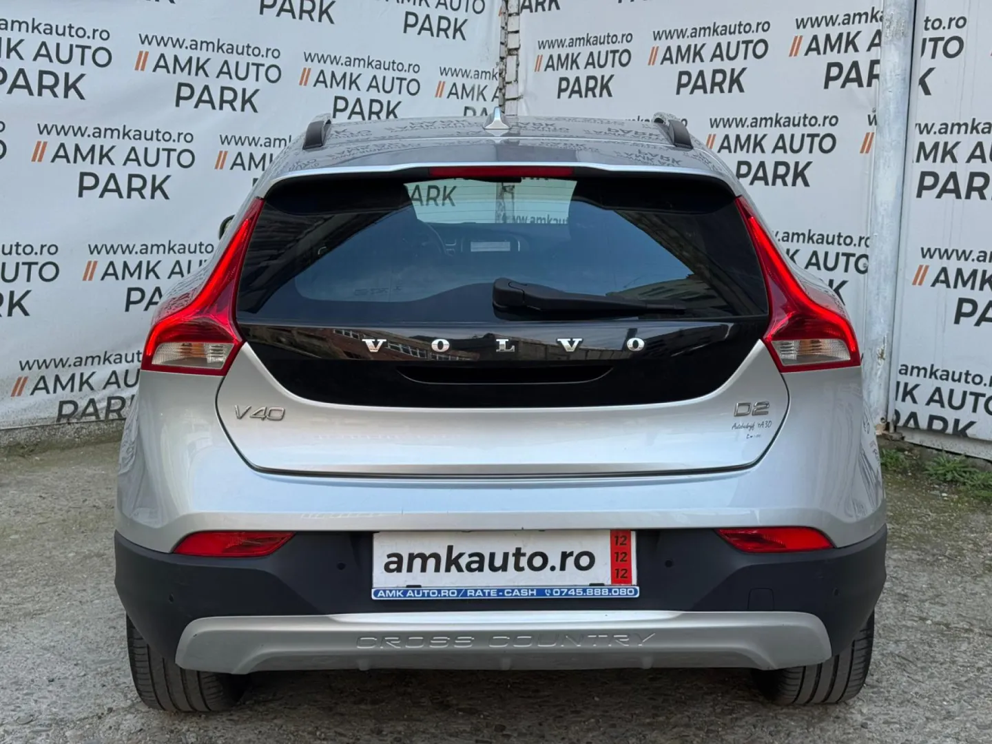 Cumpara/ Vinde online Volvo V40 2014 SH, la cel mai bun pret pentru tine!