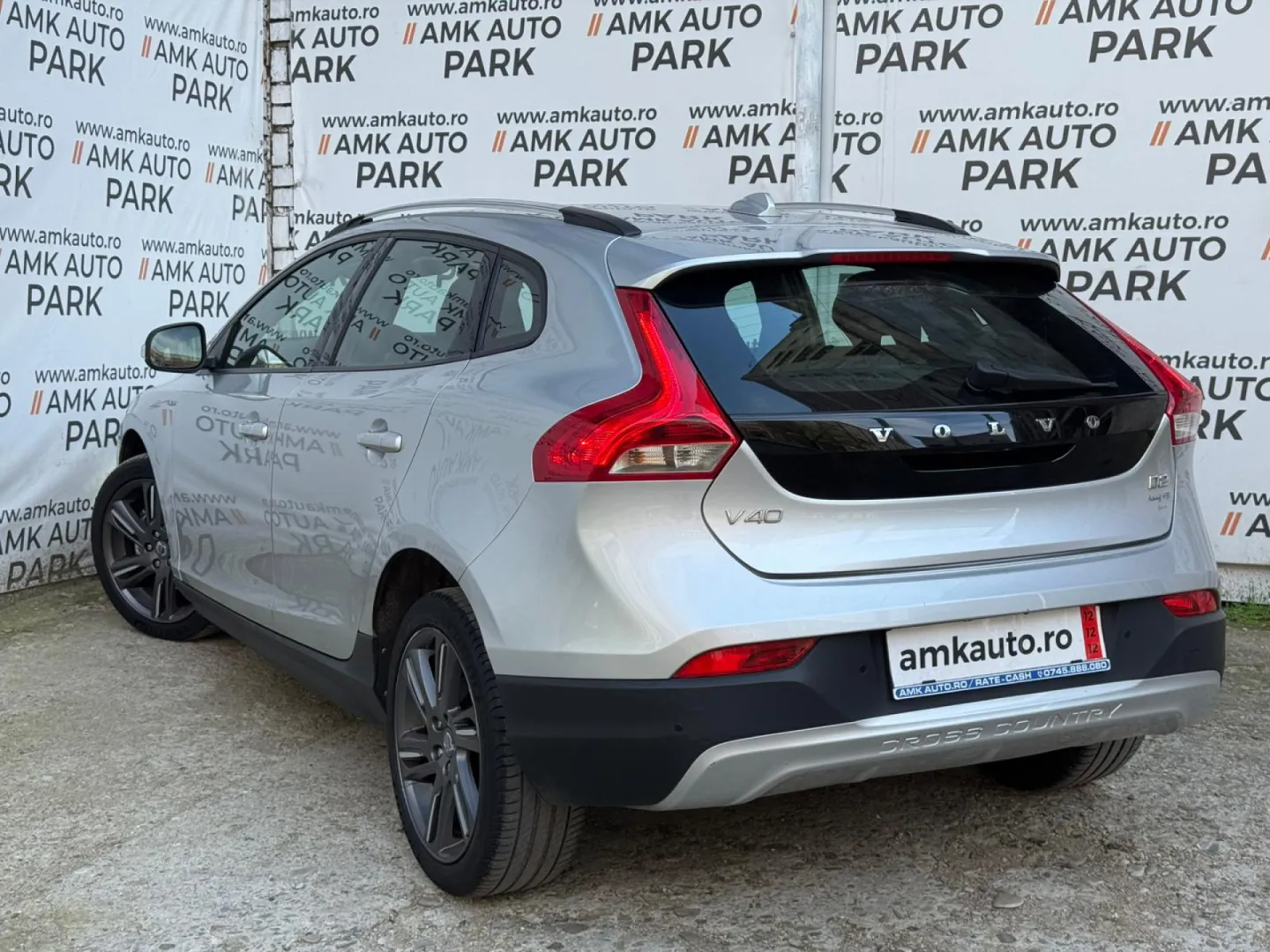 Cumpara/ Vinde online Volvo V40 2014 SH, la cel mai bun pret pentru tine!