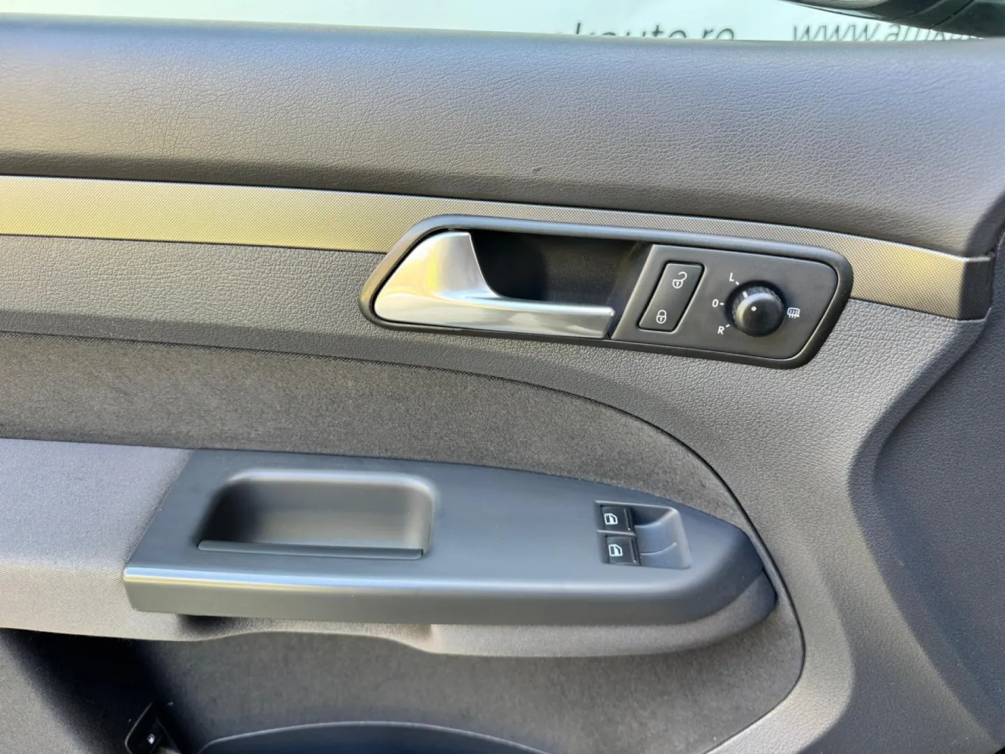 Cumpara/ Vinde online Volkswagen Touran 2007 SH, la cel mai bun pret pentru tine!